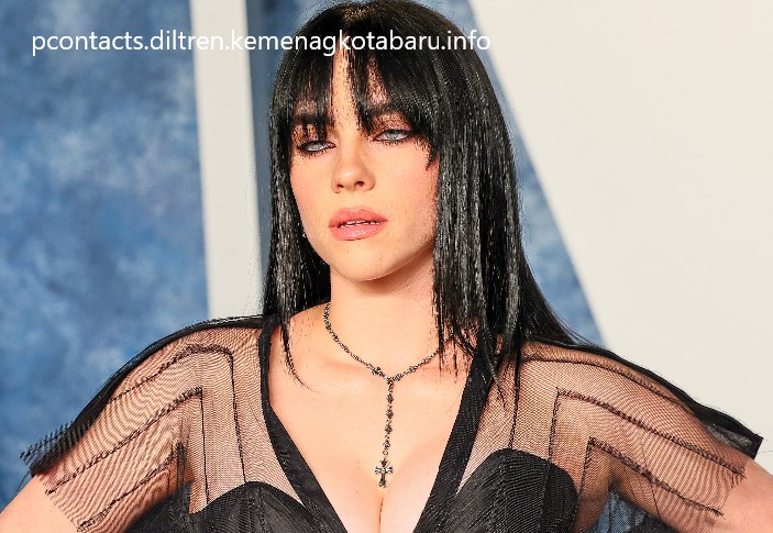 Billie Eilish: Warna Gelap, Suara Kuat yang Menggetarkan Dunia Musik